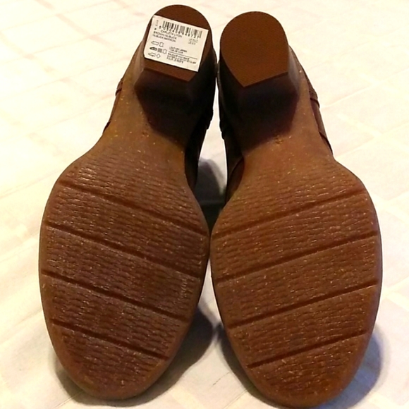 *SALE NWOB Clarks Carleta Lyon Leather Booties - Picture 9 of 13